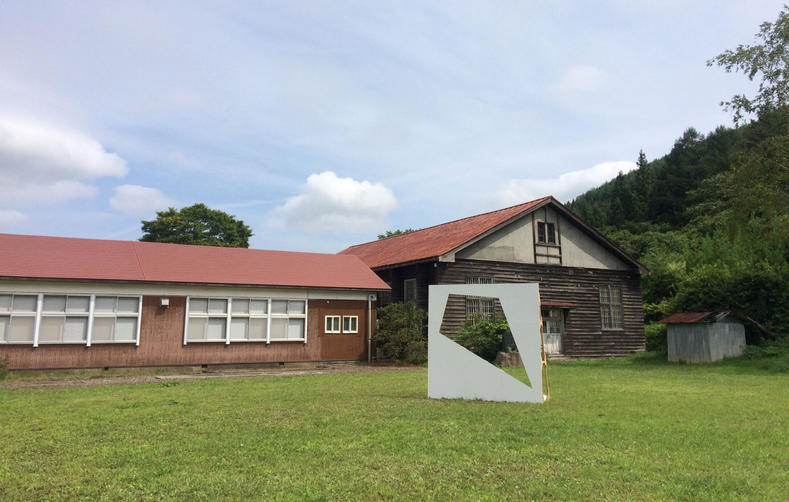 《主観的な経験にもとづく独特の質感/解体》　